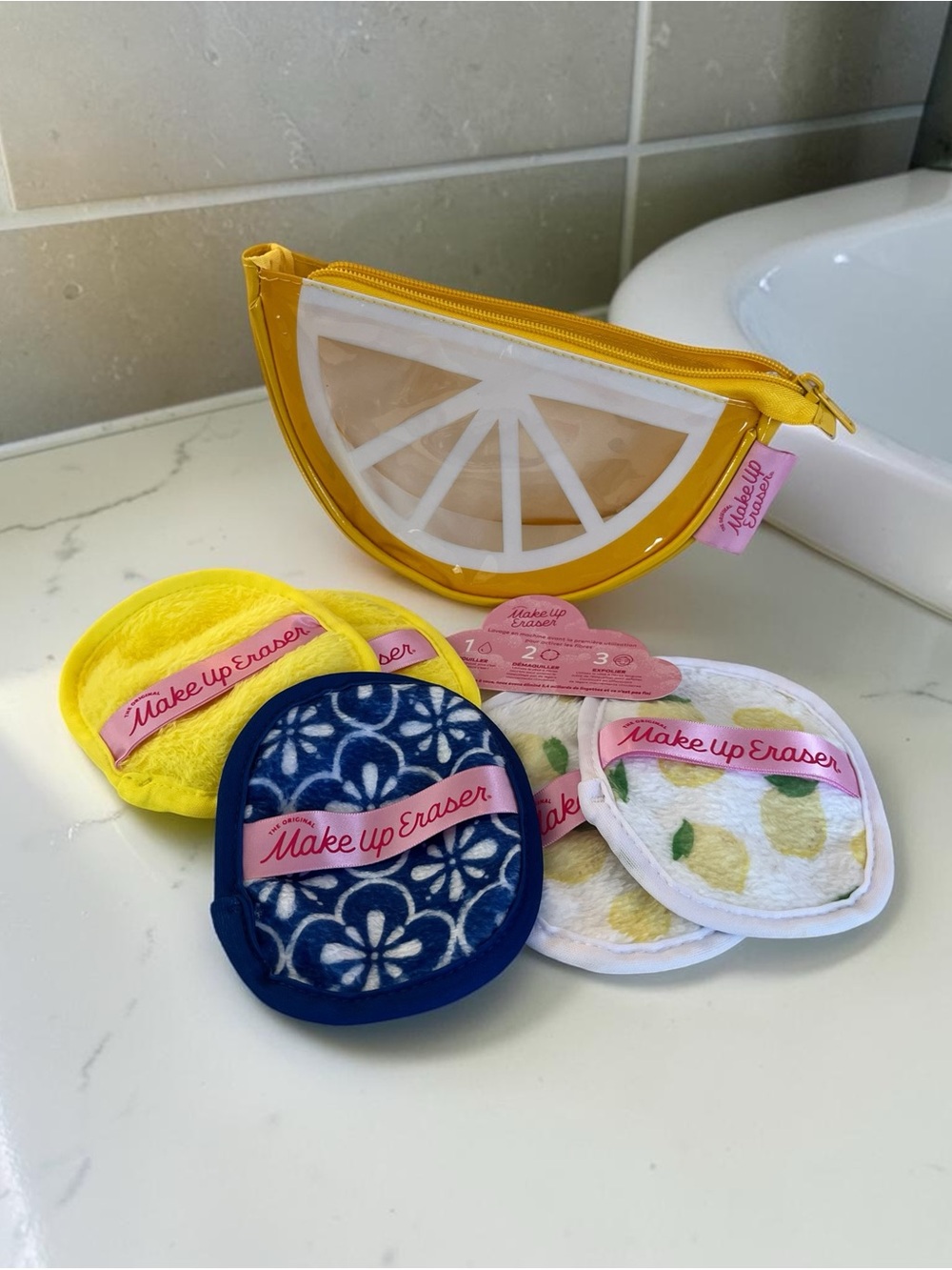 MakeUp Eraser set - Citrus Yellow Pouch with 5 Makeup Eraser Pads - all New!